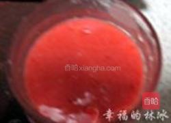 榨草莓汁的做法图解6