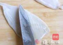 沙茶酱爆鱿鱼的做法图解2