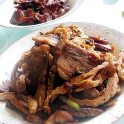 腊肉炒笋尖的做法[图]