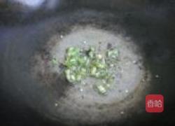 线椒炒萝卜干的做法图解3