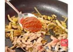酸辣牛肉米粉的做法图解3