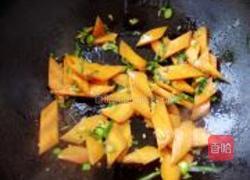 香菇炒菜花的做法图解4