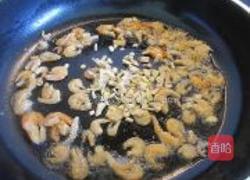 虾米炒荷豆的做法图解2