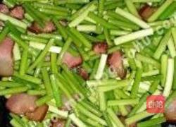 腊肉蒜薹的做法图解3