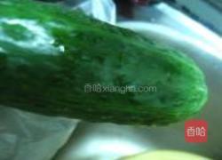 牛奶青瓜汁的做法图解1