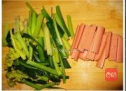 火腿杂炒菜篮子的做法图解3