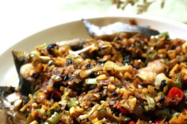 豆豉姜葱焗钳鱼