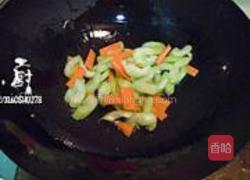 西芹百合炒腰果的做法图解4