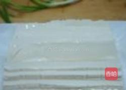 皮蛋豆腐的做法图解2