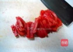 包菜炒面鱼的做法图解3