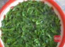 苜蓿蒸面的做法图解3