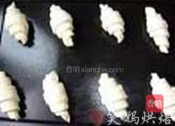 蜜糖小羊角的做法图解9