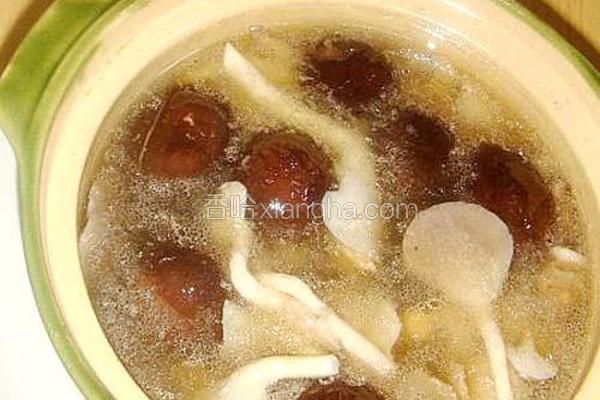 鸡汁蘑菇汤