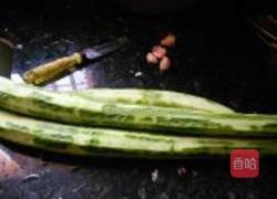 蒜茸炒丝瓜的做法图解2