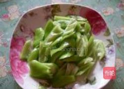 菜花烧鸡翅的做法图解2