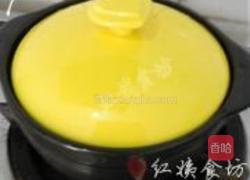 蛋黄小米粥的做法图解1