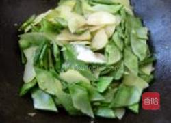 扁豆炒土豆片的做法图解6