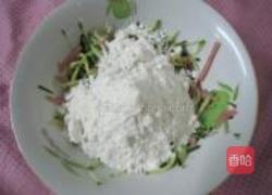 火腿黄瓜蛋饼的做法图解3