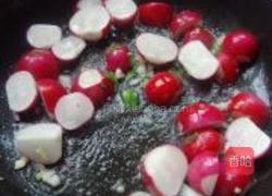 蒜香樱桃萝卜的做法图解3