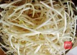 绿豆芽炒干丝的做法图解1