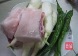 五花肉炒茭白的做法图解1