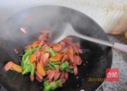 青椒香肠的做法图解5