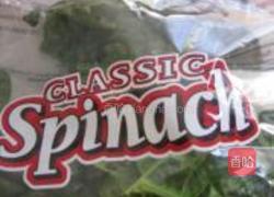 菠菜拌花生的做法图解1