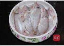 清煮剥皮鱼的做法图解1