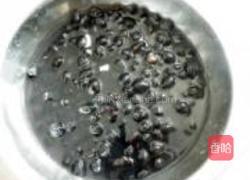 瓜丁黑豆的做法图解1