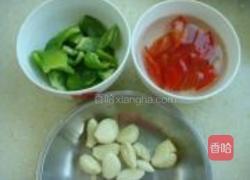 双椒炒鱼皮的做法图解2