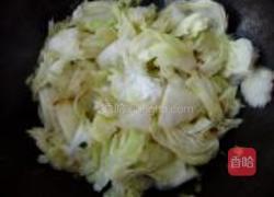 板栗炒白菜的做法图解5