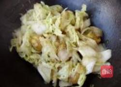 板栗炒白菜的做法图解7