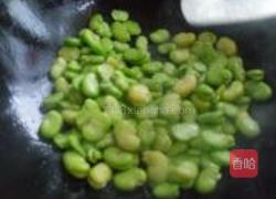 蚕豆米炒鸡蛋的做法图解3