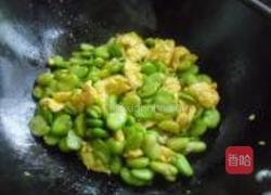 蚕豆米炒鸡蛋的做法图解4