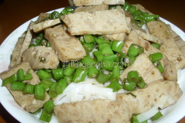 肉饼豆角炸酱面