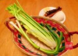 腊肉杏鲍炒西芹的做法图解1