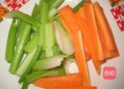 泡椒凤爪的做法图解2