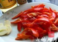 红椒炒肉or肉炒红椒的做法图解2