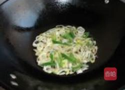 葱油小饼干的做法图解1