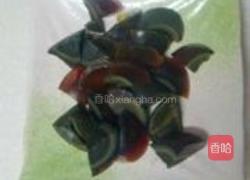 皮蛋元葱炒黄瓜的做法图解2