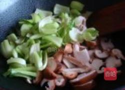 青菜炒年糕的做法图解3