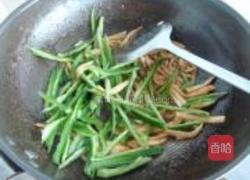 杏鲍菇炒肉丝的做法图解7