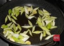 芹菜炒东风螺肉的做法图解5