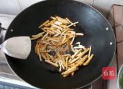 辣椒炒豆干的做法图解3