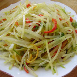 土豆丝炒辣椒丝的做法[图]