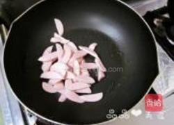 白菜香肠炒面的做法图解2