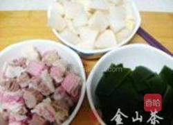 牛腩萝卜海带汤的做法图解1
