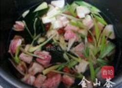 牛腩萝卜海带汤的做法图解4