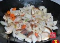 鸡汤煨蔬果的做法图解3