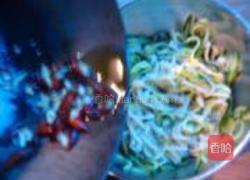 油泼金针菇的做法图解9